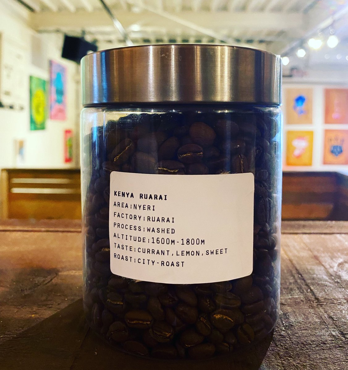 今週のコーヒーはこちら

{ KENYA/RUARAI }
ケニア・ルアライ　シティーロースト

AREA:Nyeri
FACTORY:Ruarai
PROCESS:washed
ALTITUDE:1600m-1800m
TASTE:currant,lemon,sweet
ROAST:city roast 
#gisgood #coffee #nakayamacoffee