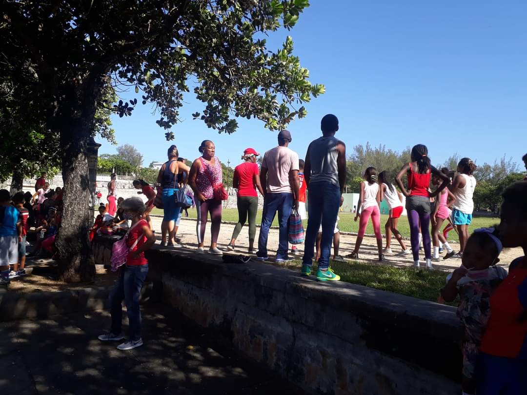 Nancy6411's tweet photo. Participa  el pueblo en las actividades por el verano en el Parque René Fraga Moreno
#DeporteMatanzas 
#JuntosPodemos 
#VeranoDiferente https://t.co/W9aqjfUs7s