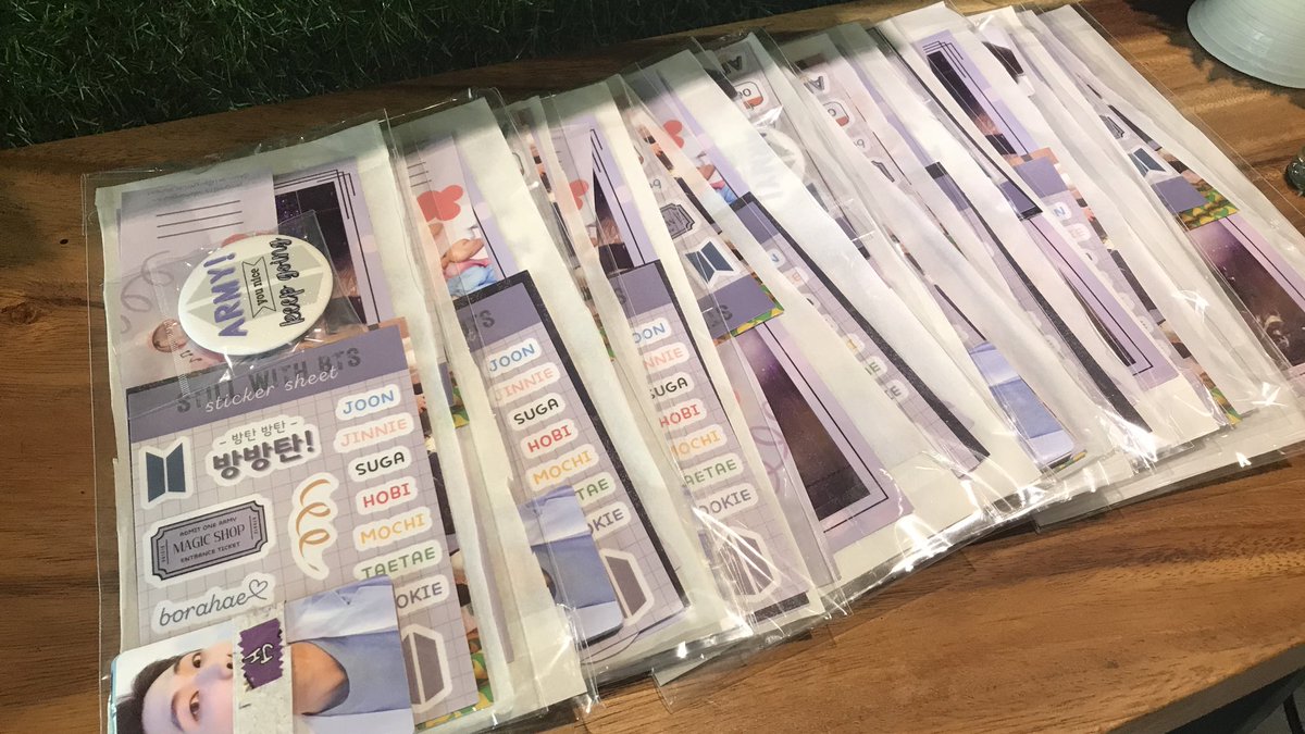 We’re all set up, ARMYs! The #StillWithBTS cupsleeve event is now officially ✨OPEN✨ Really excited to celebrate ARMY Day with you! 💜

#StillWithBTS 💟
#SalamangkahanEvents 💫