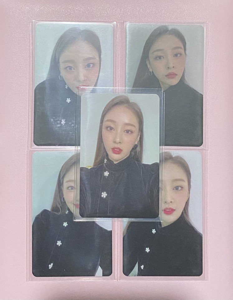 doIIupz's tweet photo. wts lfb loona yves meet &amp; up set ph

- 280 php + pf / 5 days reservation
- has minor flaws since the pc is matte! 
- send a dm for more pics or to claim :]

✉️ read carrd, sco is currently unavailable. https://t.co/xlYv04Qn36