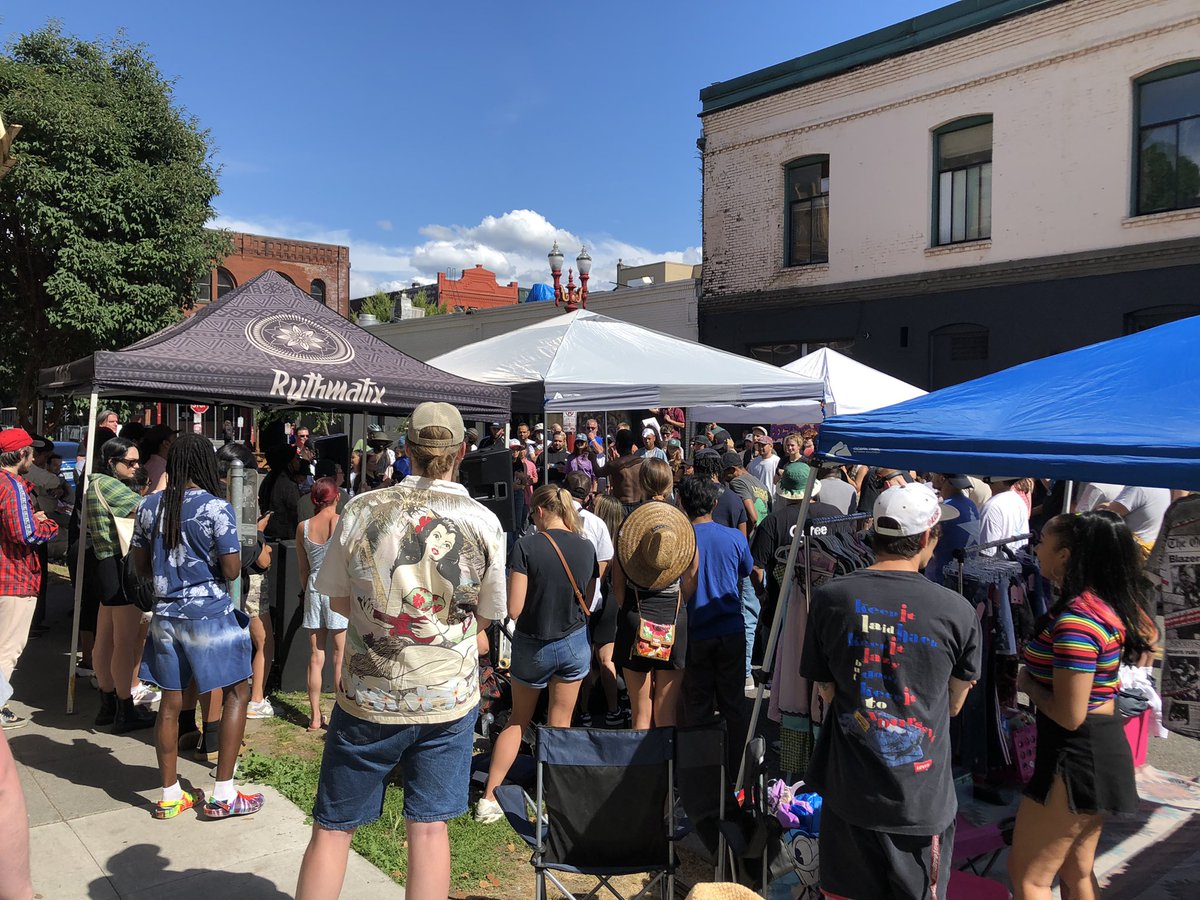 DInstigatah's tweet photo. #todayinpdx #goodtimes #cityalive #pdx #2022 https://t.co/D1hA8E9QU1