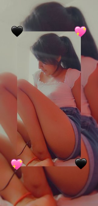 Queen Reyes’s pics and videos