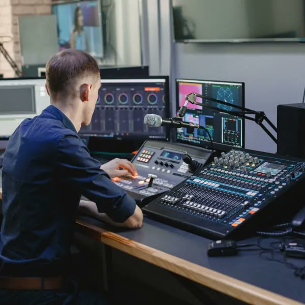 ExpatsinParis's tweet image. Hire Paris-based independent artists and experts for successful project completion

 buff.ly/33hc8rd