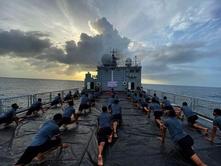 Fit Men, Fighting Fit Navy
 
 #SundaySynergy #NationalService
 #YogaForHumanity