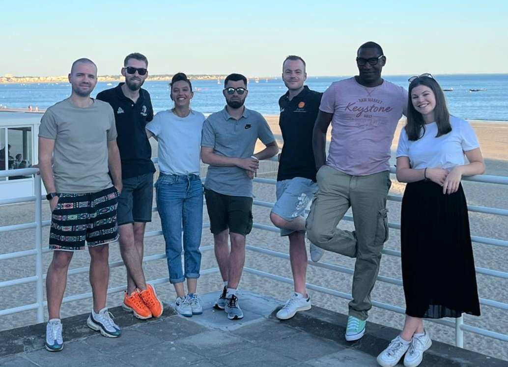 Le STAFF du BIG CAMP prêt pour cette nouvelle édition 🔥 Il y'a du beau monde avec <a href="/romainzwi/">Z.</a> <a href="/LauraRoche/">Laura Roche</a> <a href="/romane_gsct/">Ro'</a> <a href="/Bigfredstyle/">Fred Weis</a> <a href="/TrouilletSteven/">𝑻𝑹𝑶𝑼𝑰𝑳𝑳𝑬𝑻 𝑺𝒕𝒆𝒗𝒆𝒏</a> à la <a href="/VilleLaBaule/">Ville de La Baule-Escoublac</a> !