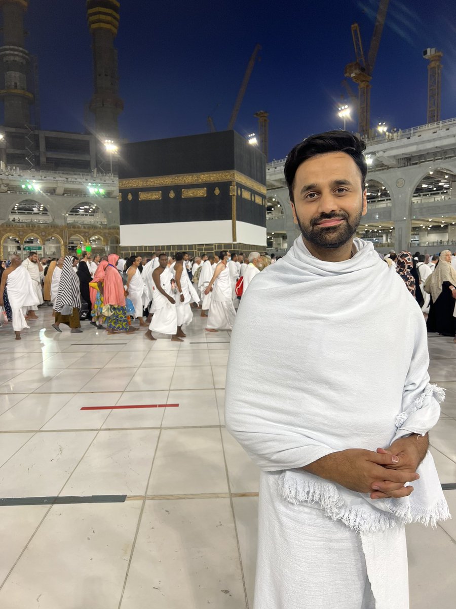 WaseemBadami's tweet image. دنیا کے سب سے مقدس مقام سے عید کی مبارکباد اور دعائیں۔۔