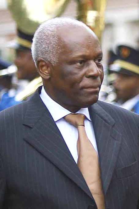 SAYoF_Official's tweet photo. The #SADCYouth  send a message  of condolences  to the people  of Angola and the Southern  African  region, on the passing of former President José Eduardo Dos Santos. May his soul rest in peace!  @JovensAngola @Angolans https://t.co/BD1ezTpSXw