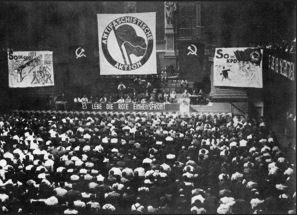 10.07.32: Gründung der Antifaschistischen Aktion auf dem Reichseinheitskongress.