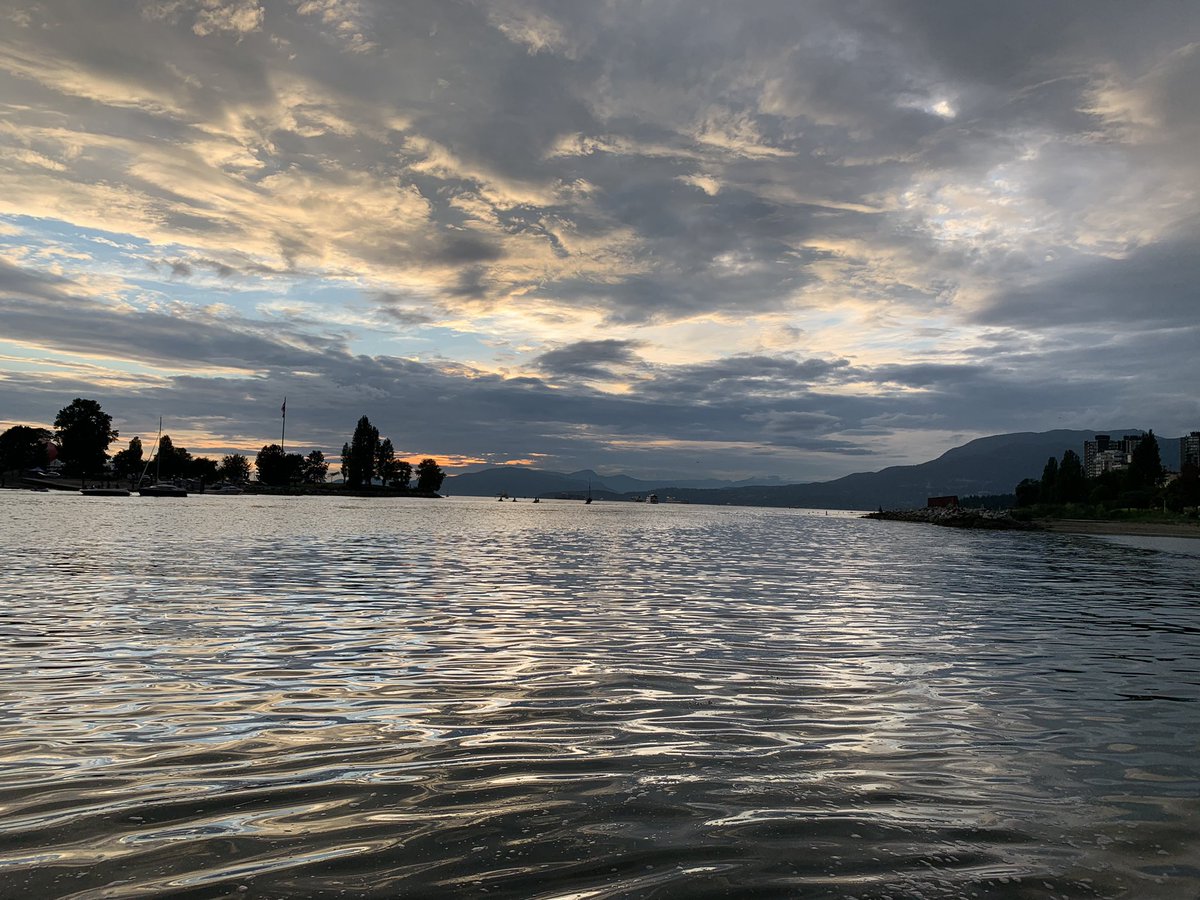 Stunning sunset on the last day of <a href="/DCD_14/">DCD-14</a> in Vancouver…it is so hard to leave such a beautiful place filled with great conversations and wonderful colleagues! Can’t wait to see everyone at #DCD15 in Ghent! 🇧🇪