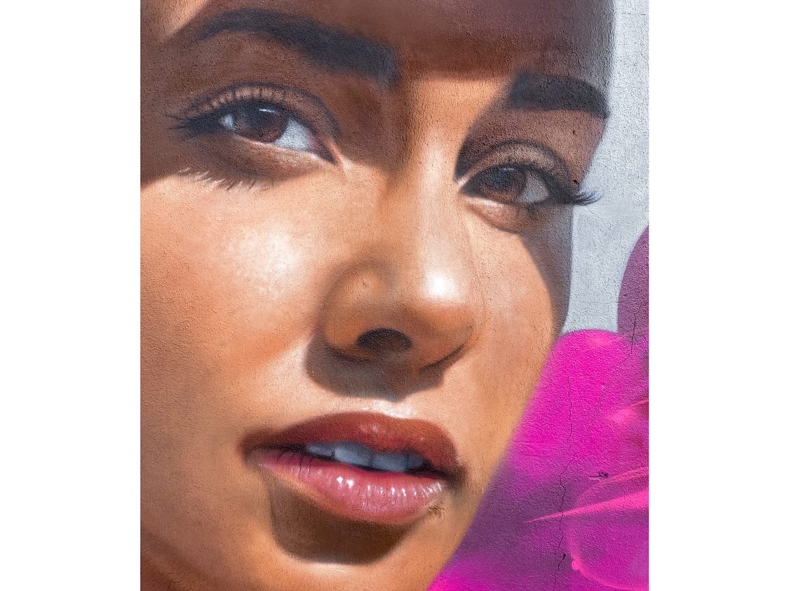 Pieksart's tweet photo. Couple photos of recent @aliciakeys piece 🤙🏽

#murals #graffiti #streetart #walls #urbanvibes #shuvarypark #AliciaAndKeysWorldTour #aliciakeys #keys #alicia https://t.co/MXnwLJX6RJ