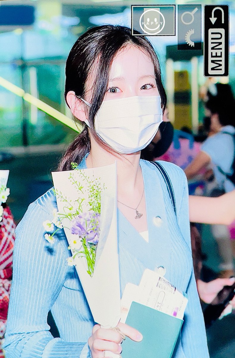 SM1LE_HAPPY's tweet photo. 220710 ICN 입국

나 기분 좋은거
들켰나 😆

#우아 #wooah 
#우연 #박진경 #WOOYEON
@wooah_nv https://t.co/KWKKQg4kRh