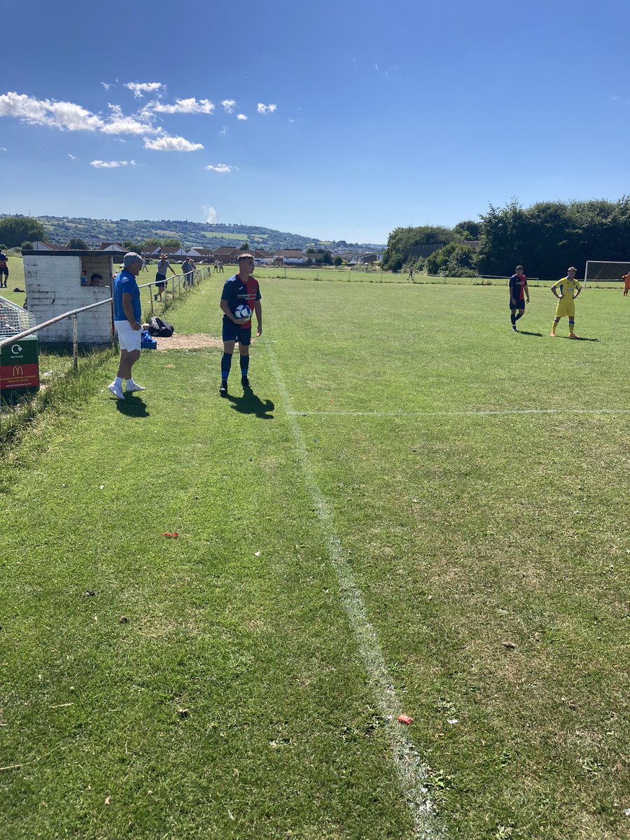 MendipBroadwalk's tweet photo. 🔴🔵

After a tough friendly yesterday - we start looking forward to the @FrysFC Cup this week. 

We’re playing Tuesday evening Versus @BedmiDownFC 

#SupportWelcome https://t.co/SlX6QwORiX