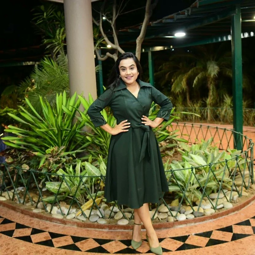 BaxiNatasha's tweet photo. I am still learning, I am still changing 🤩💚
#helloinstagram
#learneveryday
#naturalpics
#poser
#lovefornature
#simpleyetelegant
#leoshinesbright https://t.co/mP749yRUN5