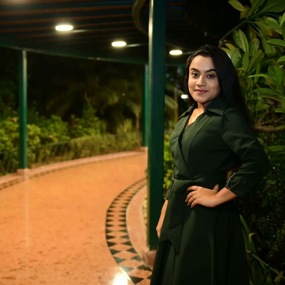 BaxiNatasha's tweet photo. I am still learning, I am still changing 🤩💚
#helloinstagram
#learneveryday
#naturalpics
#poser
#lovefornature
#simpleyetelegant
#leoshinesbright https://t.co/mP749yRUN5