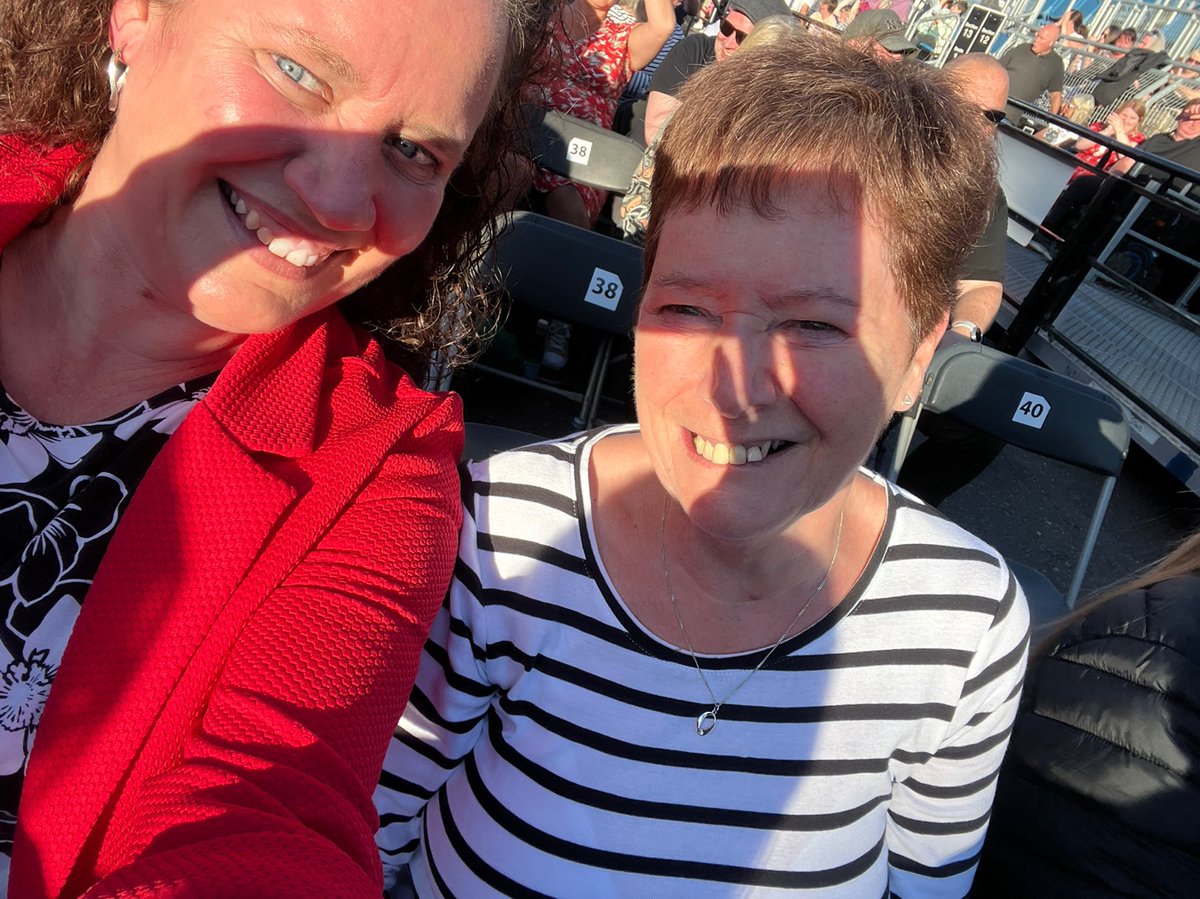 Mrs Scott tweet media