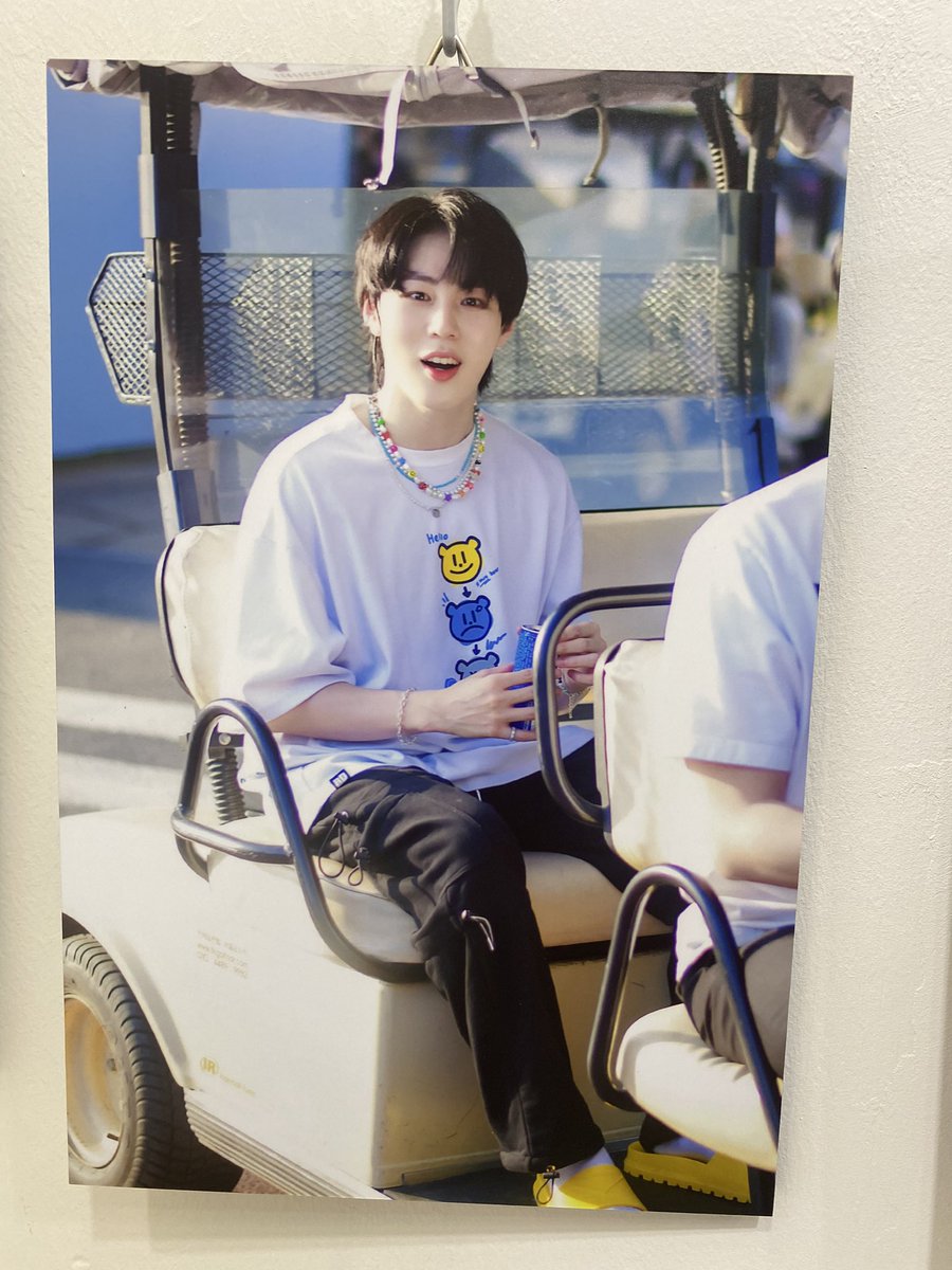 bbom_ae's tweet photo. 나를 짜증나게 하는 올해의 사진 네 장

@SkyFor_0322
#하성운 #하성운컴백한다_하늘이들아같이놀자 https://t.co/4GZ6hhY3DN