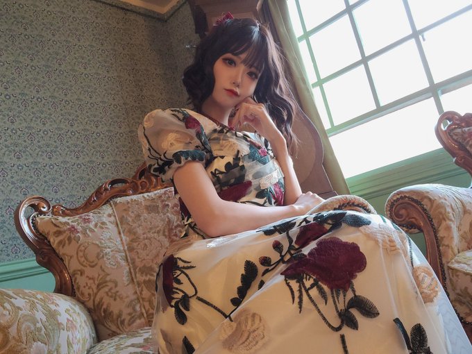 コスプレイヤーしろさきのTwitter画像44