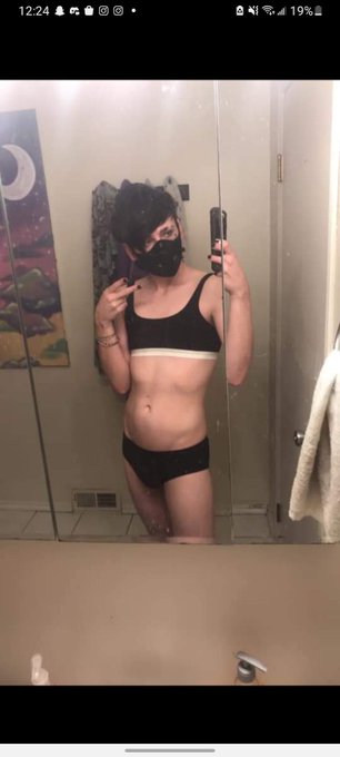 What a pretty girl #femboy https://t.co/AMmLTnTPab