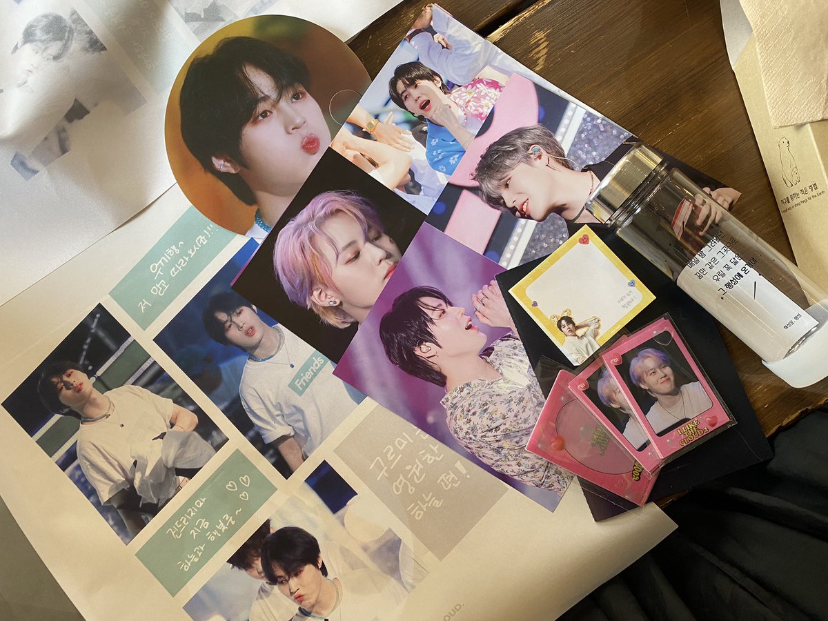 0322Fancy's tweet photo. 오랫만의 전시회 너무 즐거웠어요
마약같은 뽑기ㅋㅋㅋㅋ
마음 한가득 선물 한가들 안고 돌아가요
감사합니다💕
 #하성운 #하성운컴백한다_하늘이들아같이놀자 https://t.co/hSmdW7AwIk