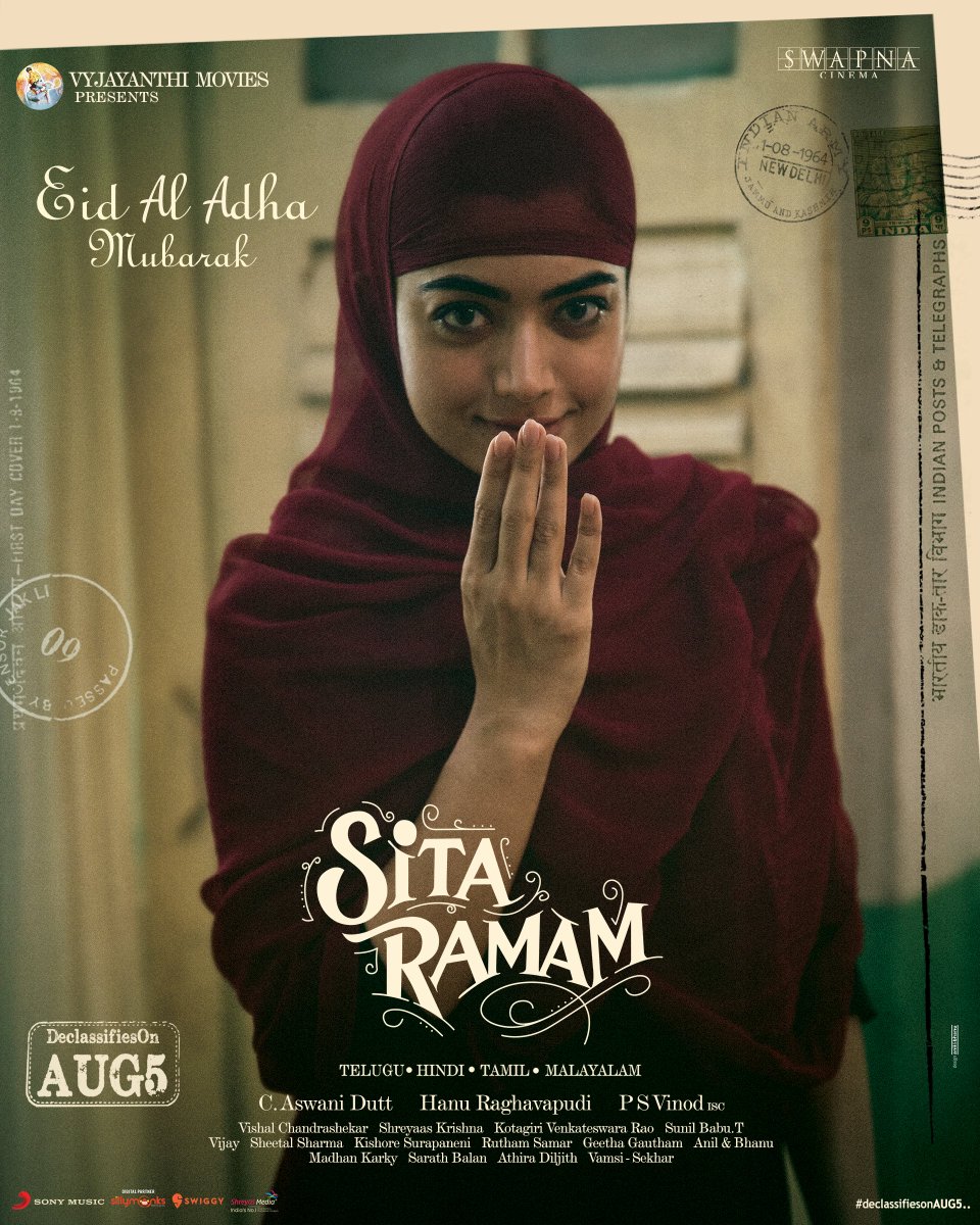 VyjayanthiFilms's tweet photo. #EidAdhaMubarak  from our Rebellious #Afreen, to you and your family...

#SitaRamam

@dulQuer @mrunal0801 @hanurpudi @iamRashmika @iSumanth @Composer_Vishal @VyjayanthiFilms @SwapnaCinema @SonyMusicSouth #SitaRamamOnAug5 #EidAlAdha https://t.co/lcCkavGiek