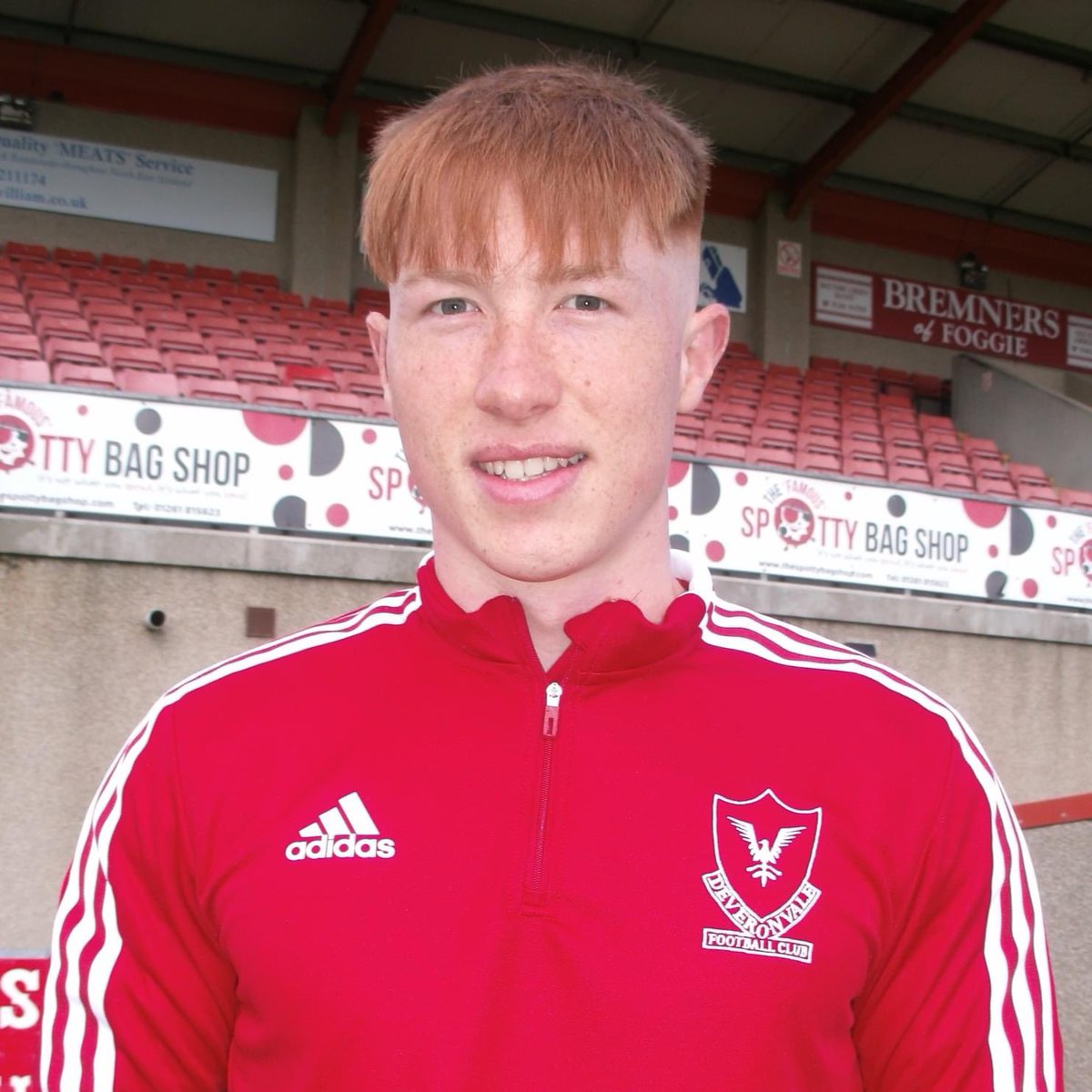 Deveronvale have signed 20-year-old former Elgin City forward Cameron Angus on a 2-year contract following his loan spell at Princess Royal Park last season.