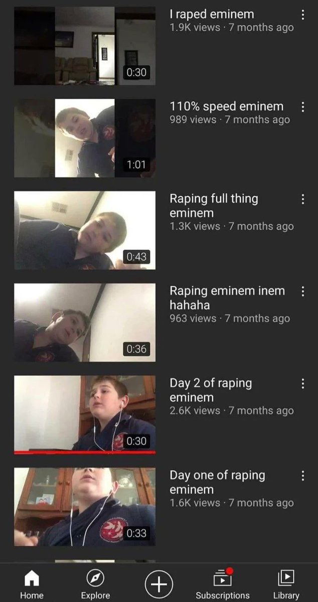 hoonysio's tweet image. WHAT IS HE DOING TO EMINEM