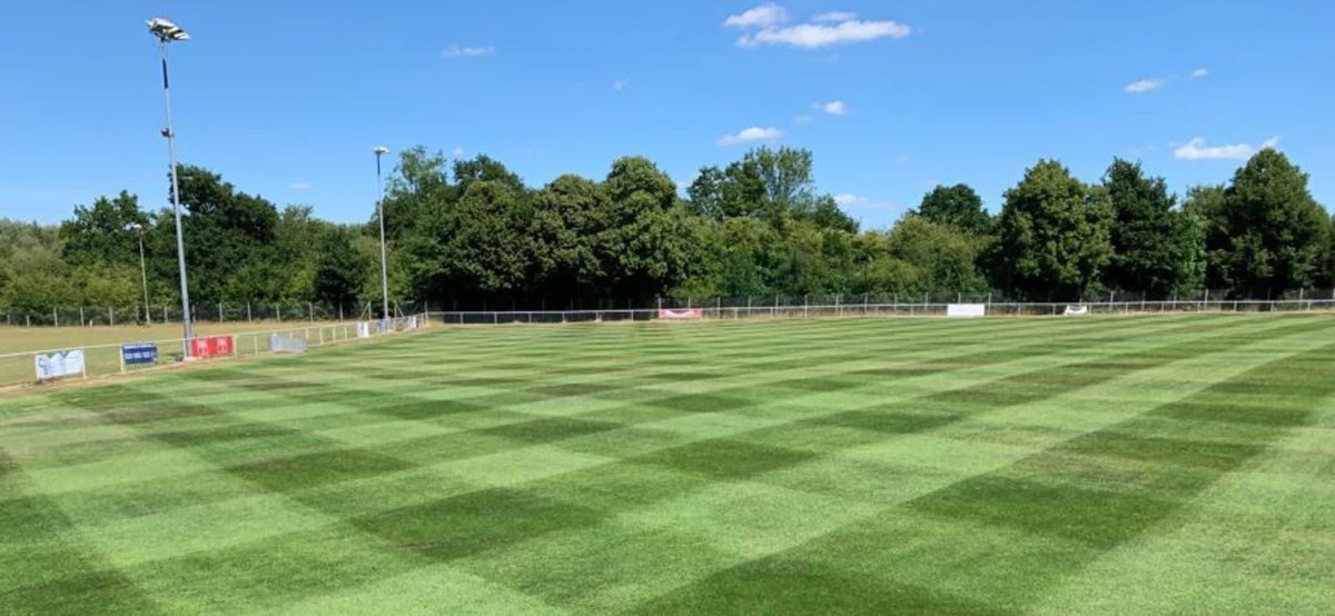 ColneyHLadies's tweet photo. The Pitch is Ready! The groundsman has done a wonderful job to prepare the pitch βpremiership styleβ ready for the teams βοΈ
#pitchperfect #footballgroundsman https://t.co/DZcbLs9Y7L