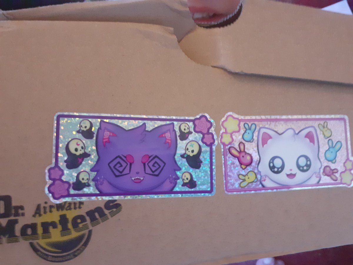 <a href="/stephthehuman__/">Stephthehuman ⛓️💜</a> <a href="/flewfie/">Flewfie's Adventure OUT NOW ON CONSOLES!!! 💫</a> Wonderful meeting you yesterday at EmberGameCon, your new game purchased on Xbox One, and love it. Daughter added stickers to her new box. Next time we'll get you to sign them. #Sheffield #Sheff #Gaming #Gamer #gamerdad #gamedev