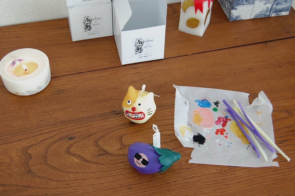 tuci_candle's tweet photo. あ→ら展の余韻に浸りながら、久しぶりの手ごねで制作。
#あーら展
#あからら展 https://t.co/mZjM1Dte59