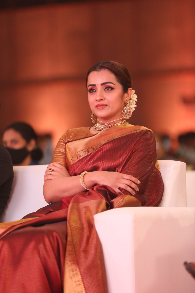 StudioFlicks's tweet photo. Candid clicks from the #PonniyinSelvanTeaser Launch!!

📸 @Sureshsugu 

More here: https://t.co/CGJYjlL4aW

@trishtrashers @Karthi_Offl @arrahman @actor_jayamravi https://t.co/Y5MSSboBJ9