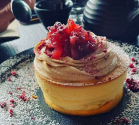 DavidJkkak's tweet photo. Waiting 20mins for this soufflé pancake, totally worth to wait! Yumm! #foodporn #pancake #soufflé #soufflepancake #dessert #dessertporn #sgchef #chef #chefgourmet #travelchef https://t.co/0GTmwMQyoJ