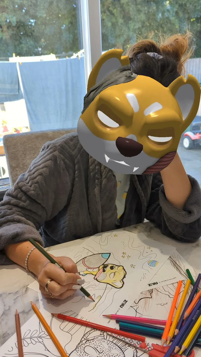 zinu2themoon's tweet photo. @ZinuToken Had some lovely family time showing off our colouring skills. Pretty sure that mine is the best but then again I am the oldest. @zinutoken is helping to bring families together and is fun for all ages. #zinu #zmss #ZINUSummerColor https://t.co/rUa8t68ww2