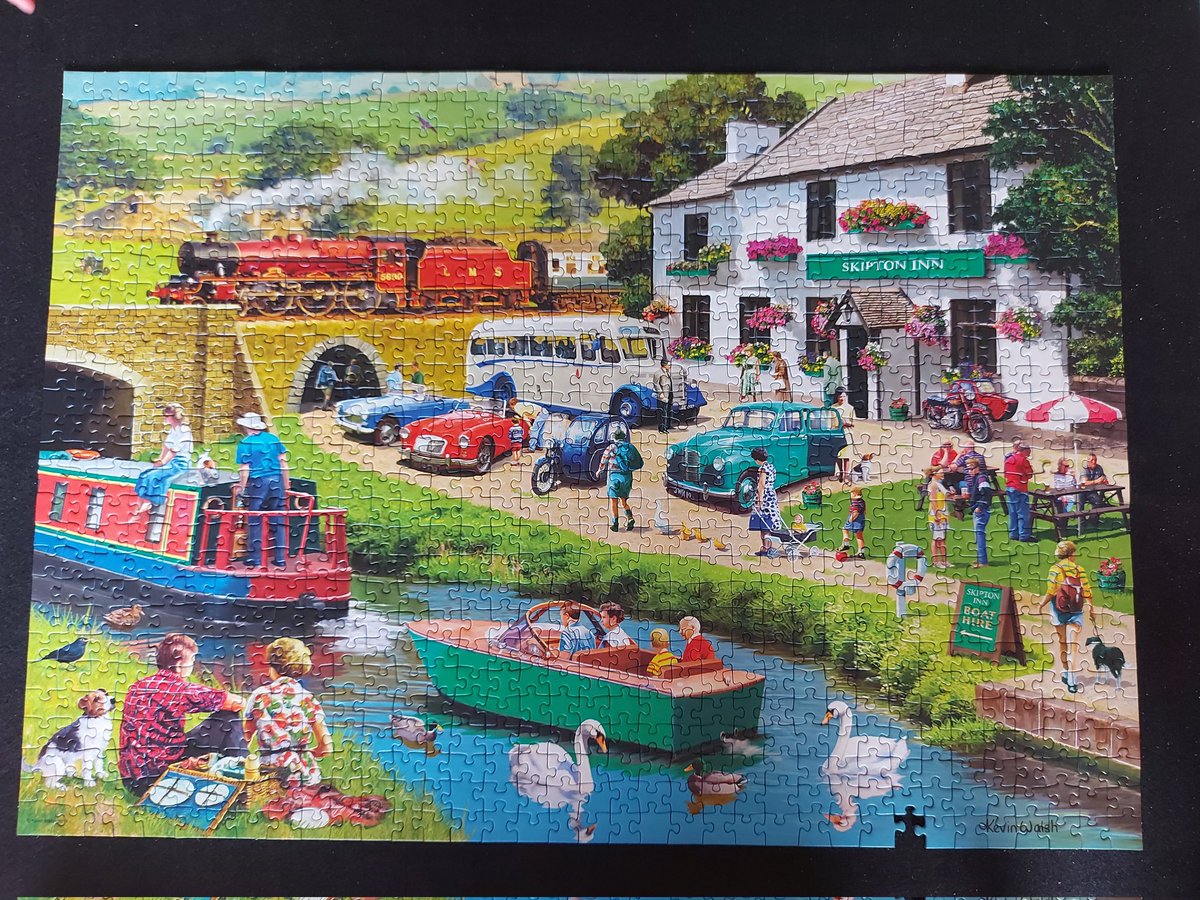 Completed my 999 piece jigsaw 🙄😅 #missingjigsawpiece #frustrating