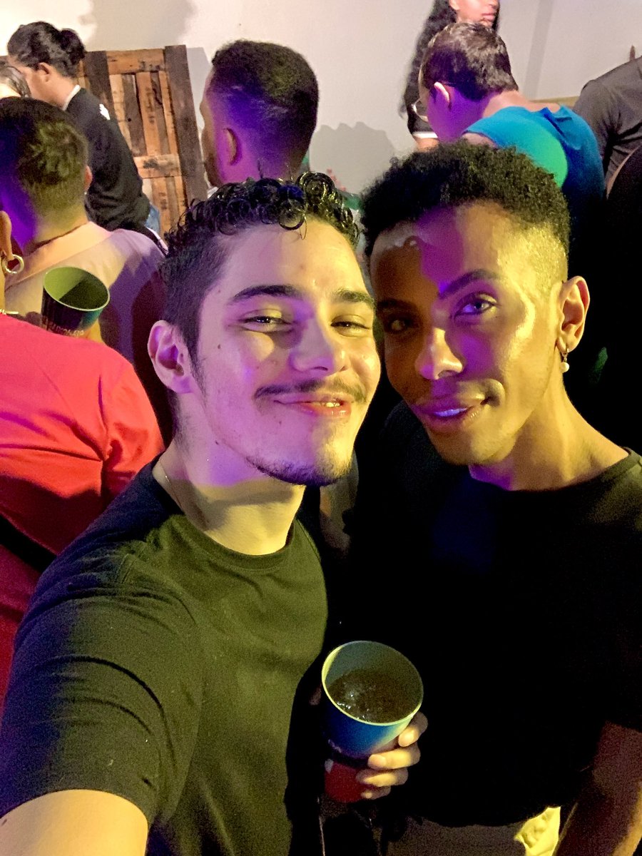 itseitoryall's tweet photo. serving facessss 🤤❤️‍🔥 @DELLAFANCY #bloquissimo https://t.co/IoNMPm3OQ8