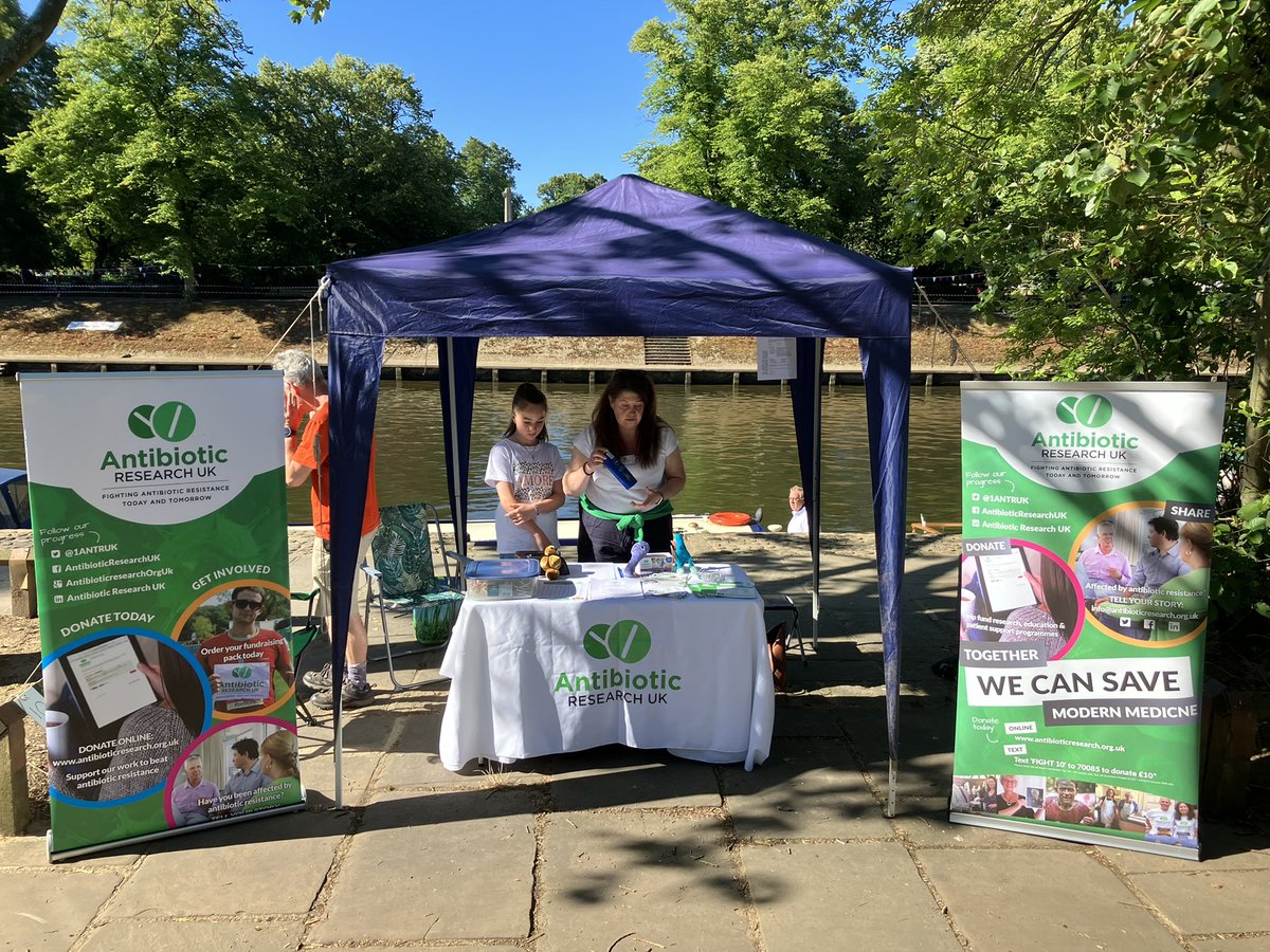 1Antruk's tweet photo. All ready to go for York Dragon Boat races. Thanks to @RotaryClubYork for your support this year and to @PaversShoes for rowing our boat🚣‍♀️. Have a great day everyone ☀️ #yorkdragonboat #yorkrotary https://t.co/gUkf9SzR6z