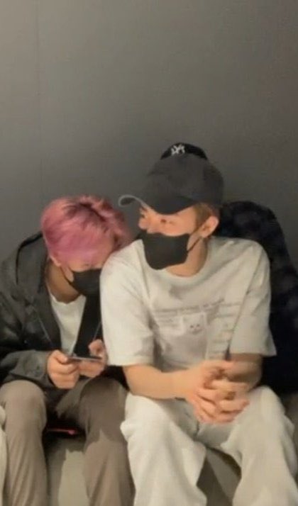 hyckIvr's tweet photo. NAHYUCK NATION WE THRIVEE https://t.co/YWFdMFCYpa