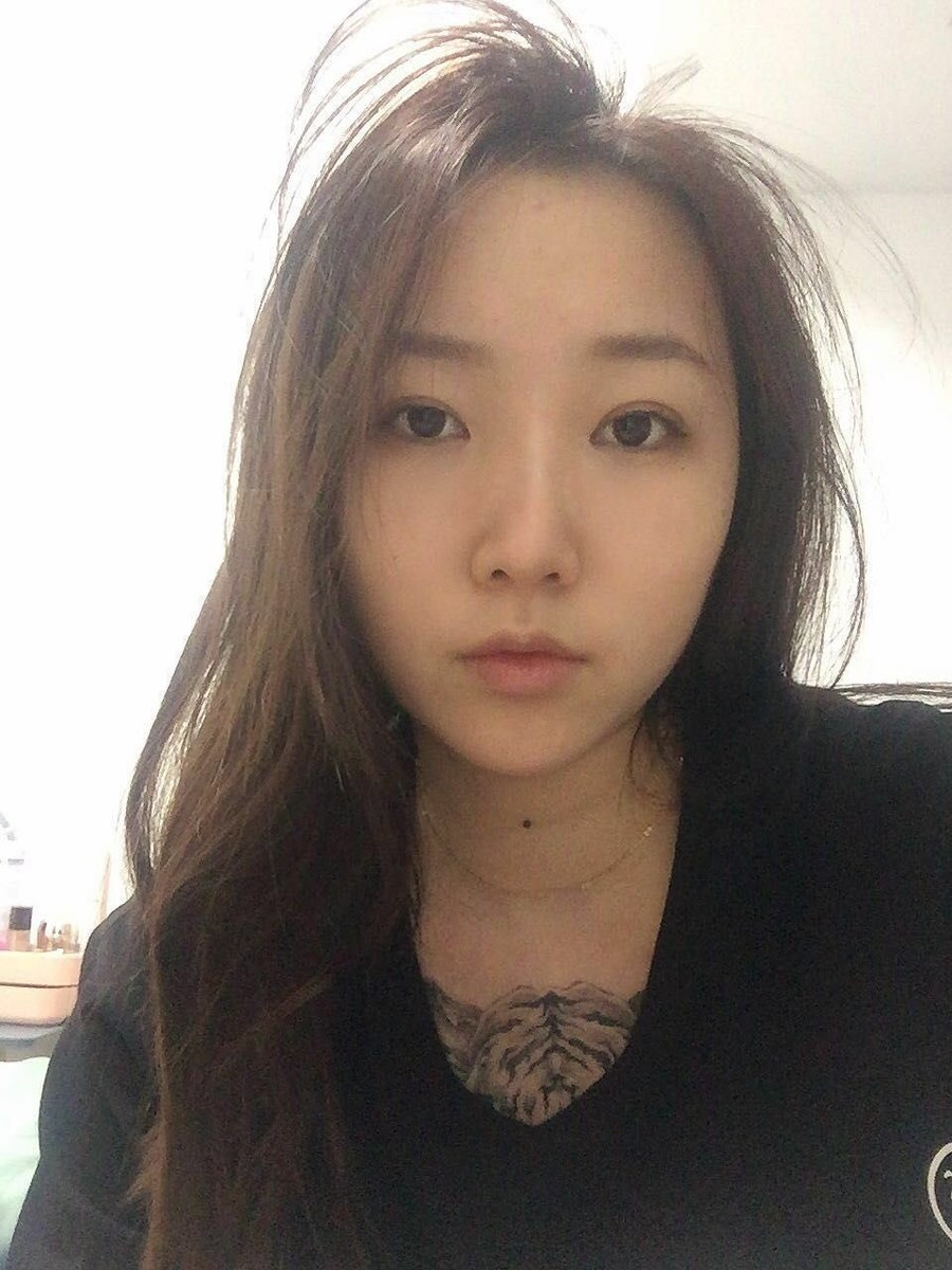 luodailuotiao's tweet photo. 最新到一批借贷宝裸贷裸条资源68G包聊天记录生活照联系方式裸持肉偿详情Q3198672478 #借贷宝 #裸贷 #裸条 https://t.co/baF3CcPuUV