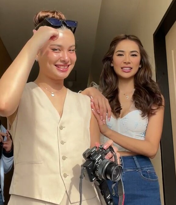 iamnyerwiiiiinn's tweet photo. Both Barbie Doll! ✨ #SamJi https://t.co/QK931kkIJm