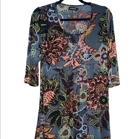 nikicream's tweet photo. So good I had to share! Check out all the items I'm loving on @Poshmarkapp #poshmark #fashion #style #shopmycloset #reborn #fate: https://t.co/kLMslRaZS9 https://t.co/idFw6ryj8g