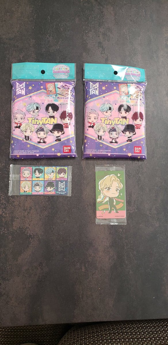 teateami07's tweet photo. ウェルシアでポケットティッシュ2つ買ったらテテとレアシールが入ってた💜いいことありそう💜
 #BTS
 #BTS好きな人と繋がりたい 
 #army
 #86line(85)
 #Twitter初心者 https://t.co/advhkZceYI