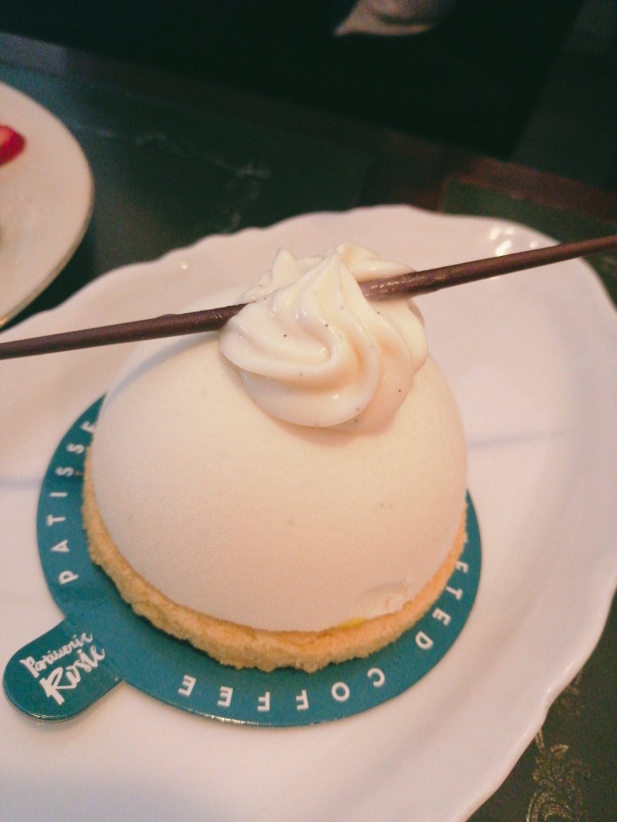 ชาเปเชยี​ (จบการศึกษา)​ tweet media
