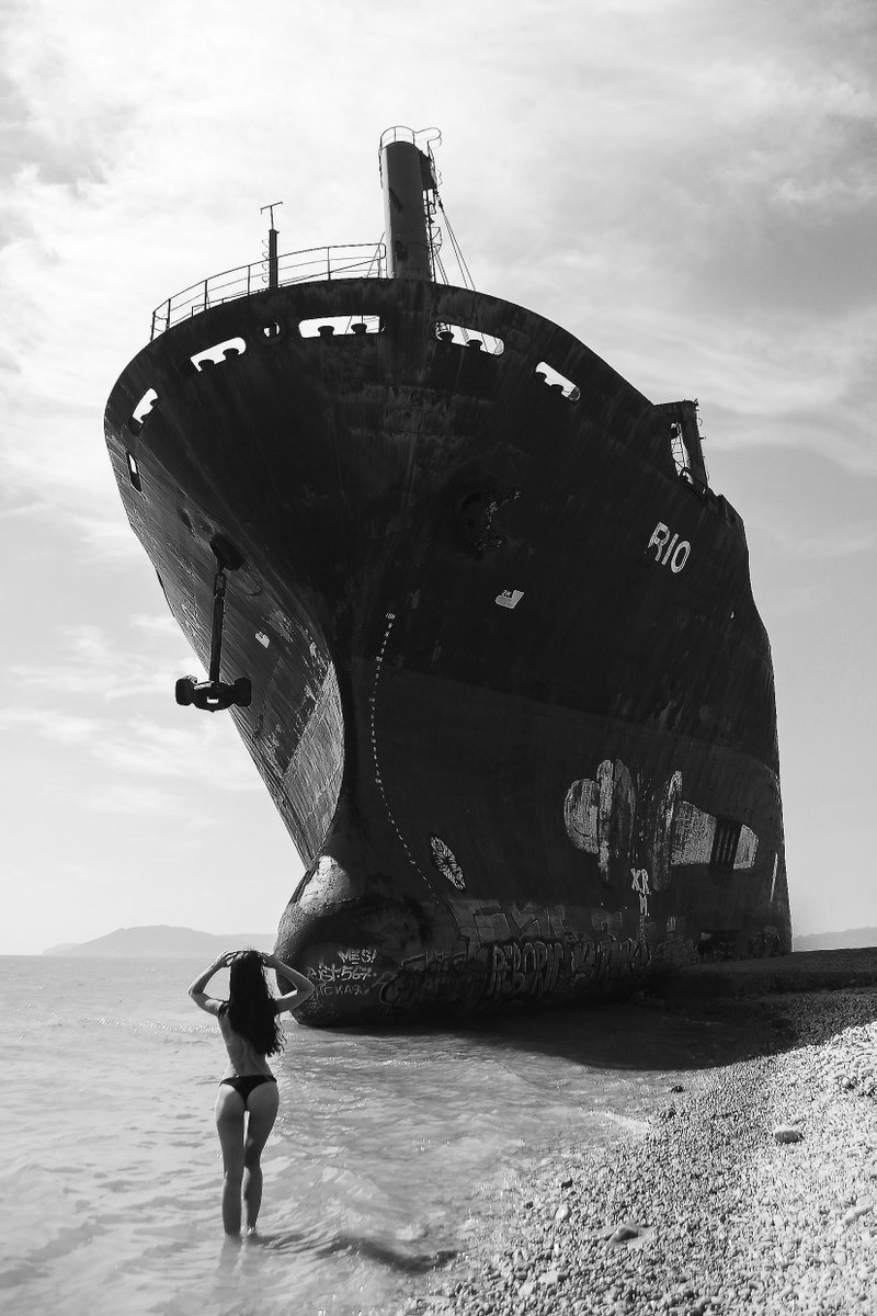 Hello everyone! I am glad to present to the world a new collection "By the Sea..."is out on <a href="/foundation/">Foundation 🌐</a>  there is no person on earth who would not love this boundless unexplored wonderful world. This collection about dreams coming true...Check out on👉foundation.app/collection/sea…