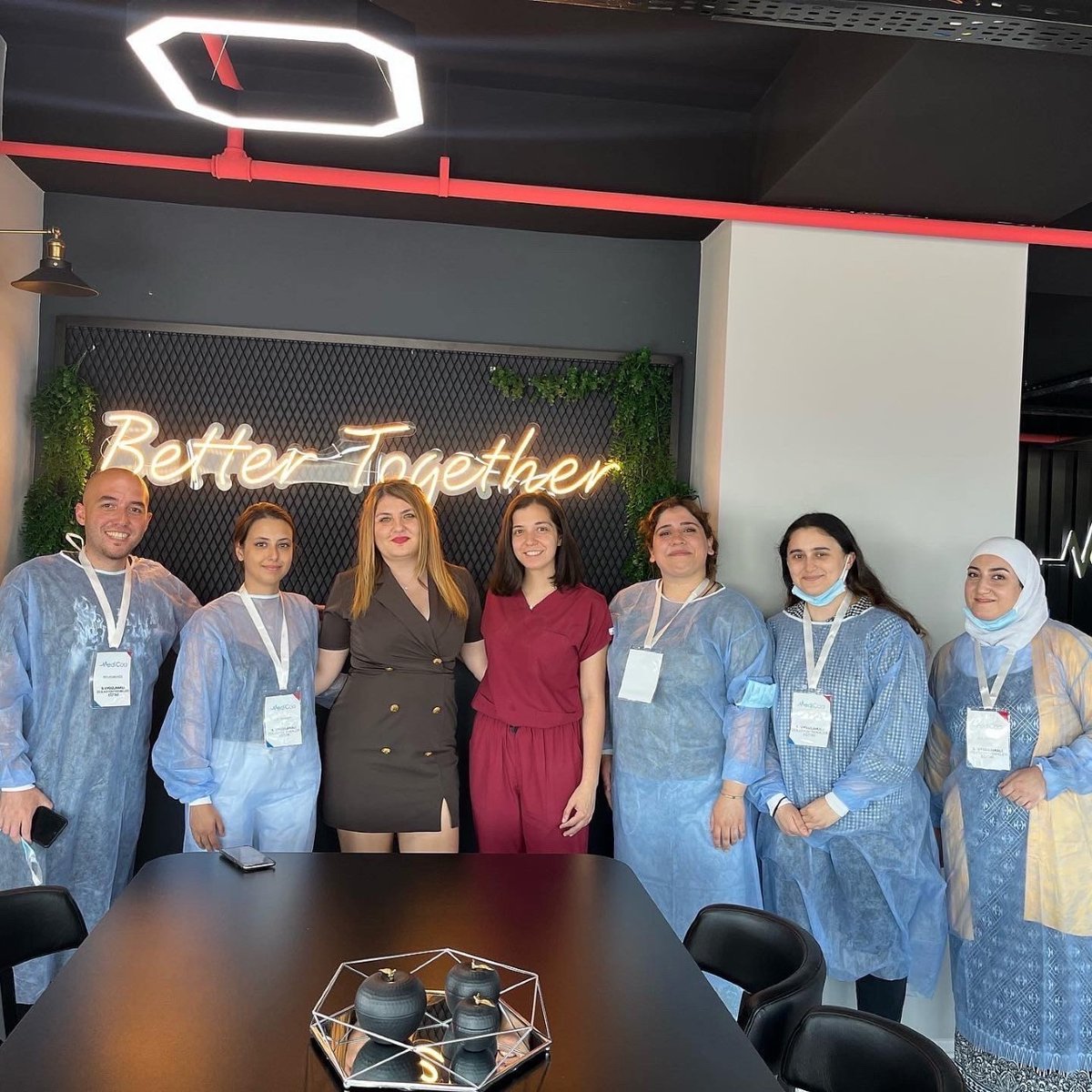 Sağlık olursa bayramın tadı var.

Gençlere aktardığımız bilgi ve tecrübelerimizle sağlık sektörünü stabil, firmamızı sürdürülebilir kılmayı amaçlıyoruz. Bir daha bayramlara pandemi arası verilmesin diye!