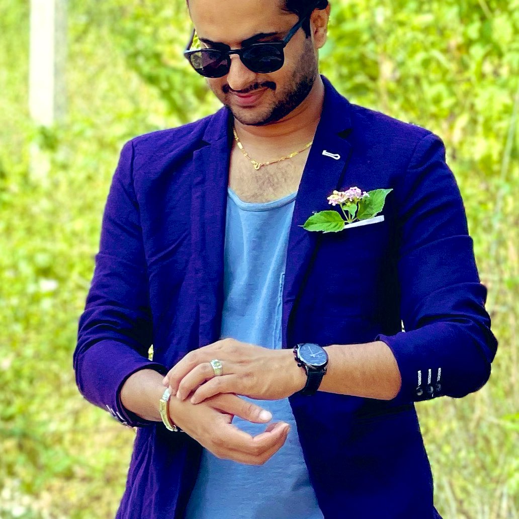 The reason there are so many stupid people is because it's illegal to kill them….🙏🙏❤️