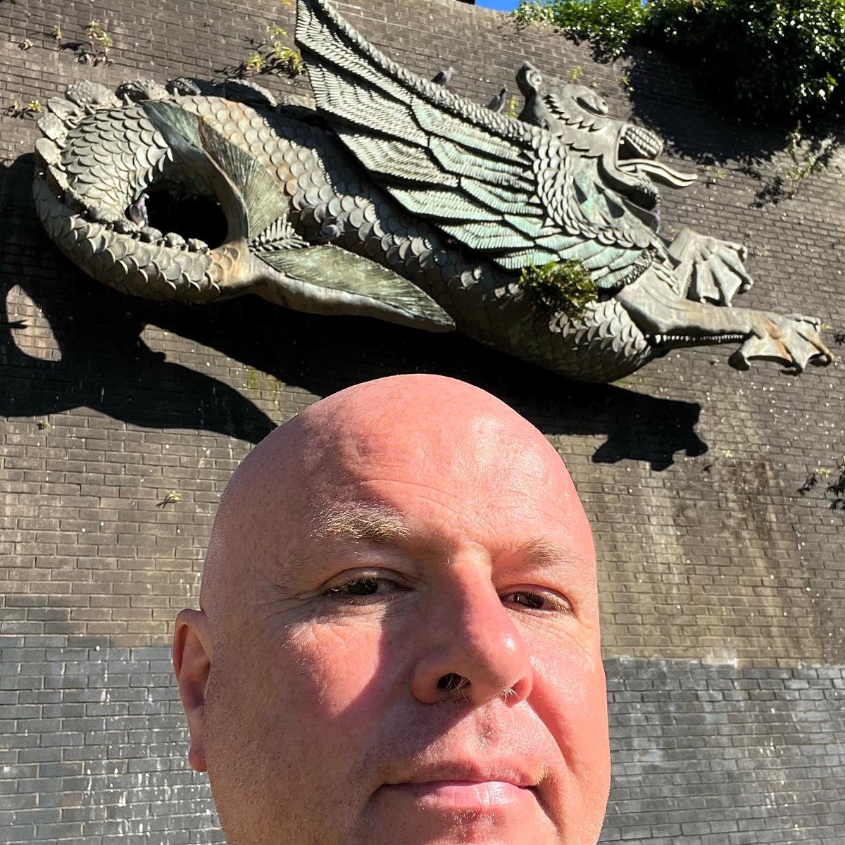 RunFindlayRun's tweet image. Run 65/124  #RunFindlayRun for @CR_UK 10km every postcode UK.  #Newport ancient #Castle  Tough day but knew had to get up get it done before  sun ☀️ heats things up too much. Few blocked paths on planned route so went off piste and randomly ran round and round streets and parks
