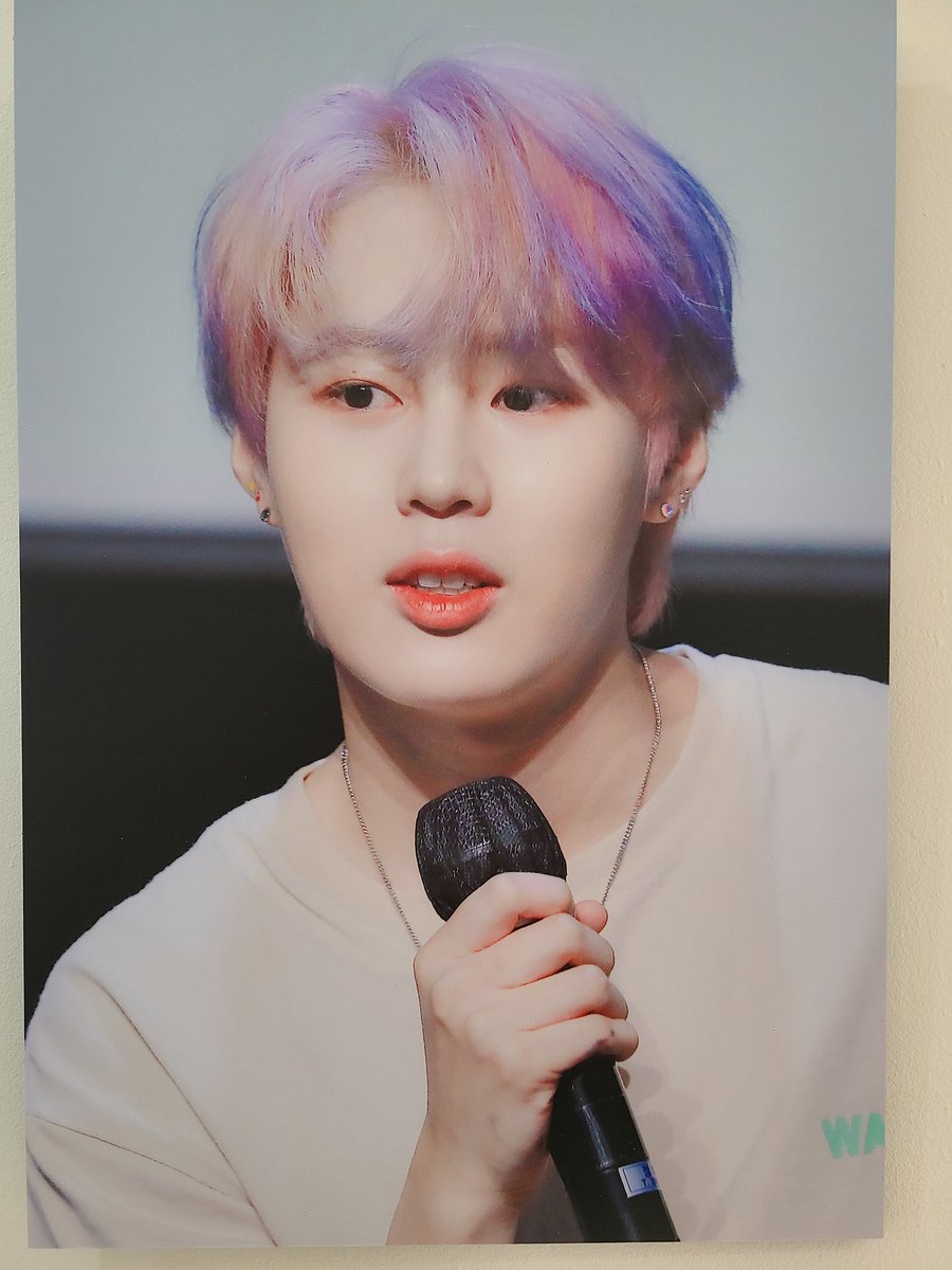 예쁜사진들 보고 또보고 ❤
성운아! 하고 부르니 돌아보네☺
#하성운
#하성운컴백한다_하늘이들아같이놀자
<a href="/SkyFor_0322/">Sky For</a>