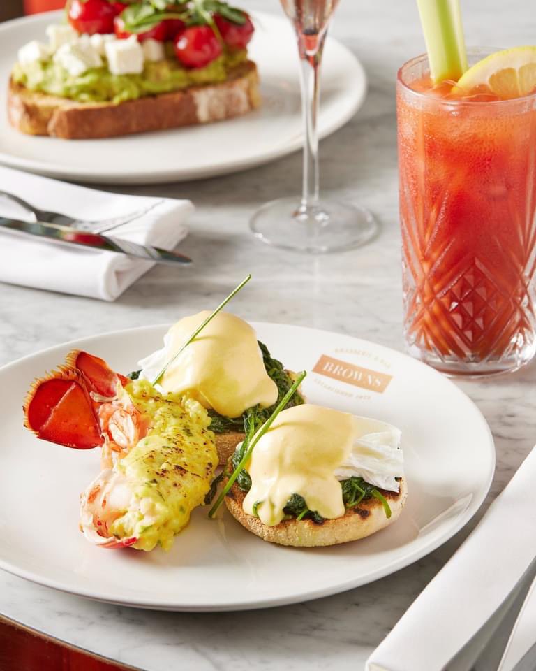BrownsBHam's tweet photo. Pop in for a freshly cooked breakfast from 9 am everyday #bullring #bullringbirmingham #bullringandgrandcentral https://t.co/pN3H0bpwan
