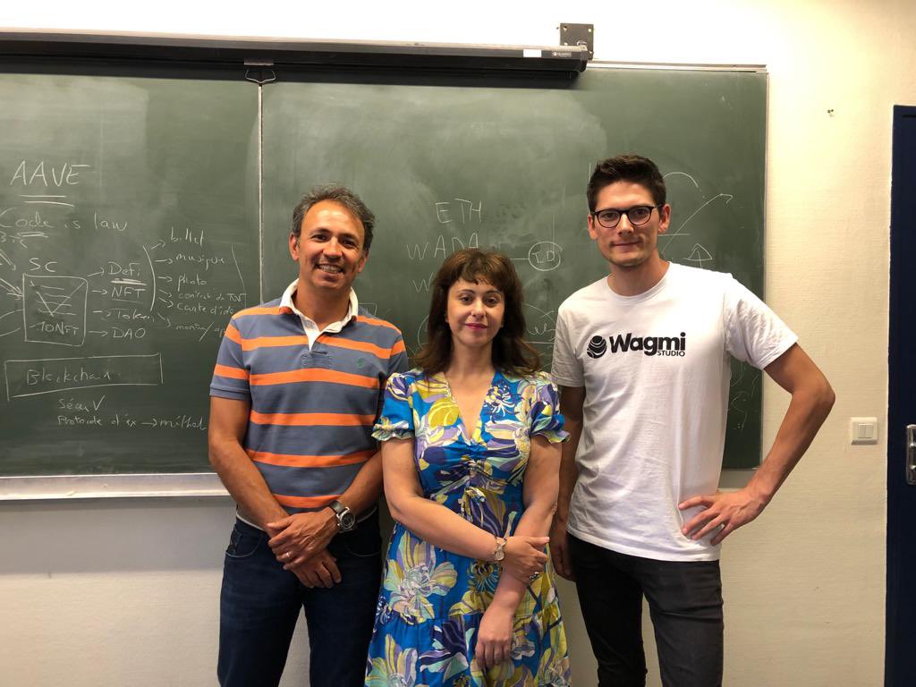 Code is law or law is code? Thanks to <a href="/WagmiStudio/">Wagmi Studio</a> and @jnhndr we solve this problem by teaching both! This Saturday at Paris law University Sorbonne DU Digital Law.