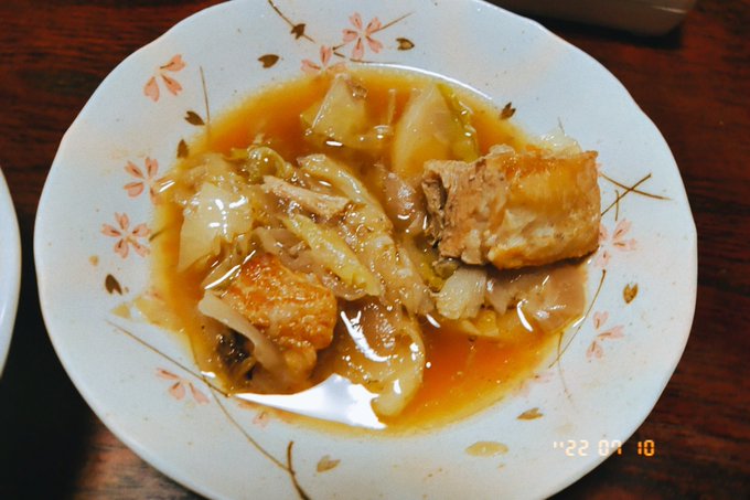 へいおまち!最大煮込みの豚バラ肉使ったとろとろポトフ!玉ねぎならもう溶けていないぜ!(キャベツがぎりぎり生き延びた) 