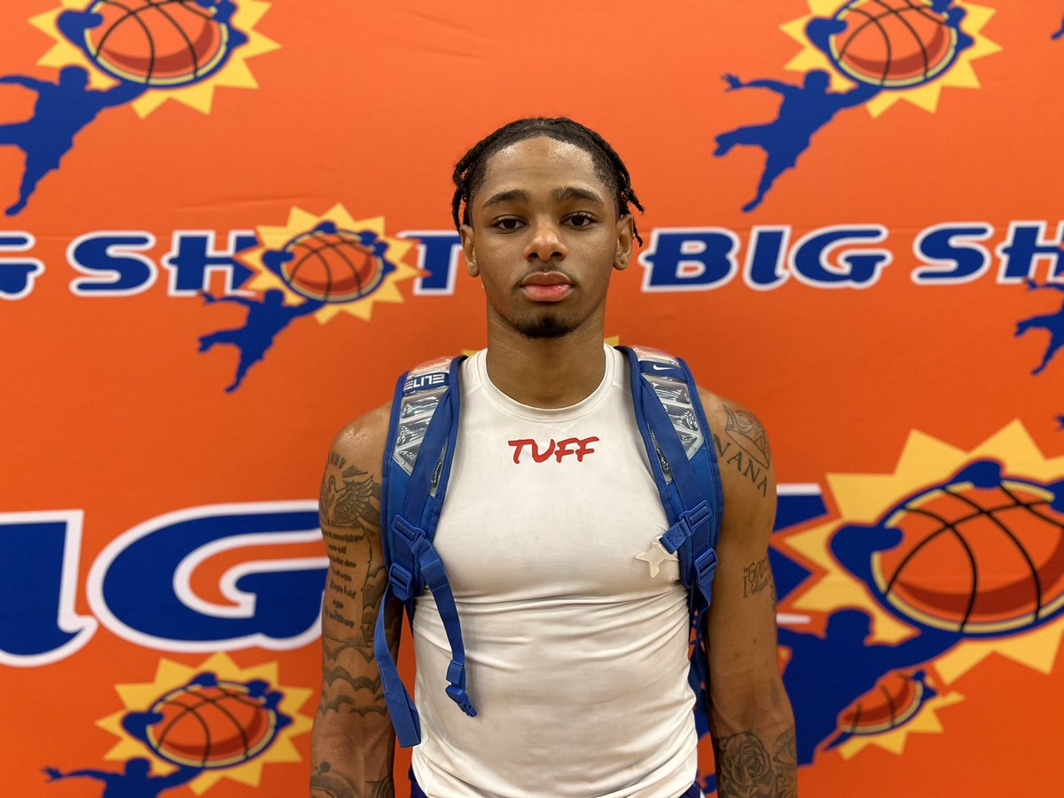 #BigShots#MBLive

SLAM Final 

New York Dragons 73
#28 Isaiah Philbert 26pts with 8 3’s
#2 James Morris 19pts

GA Knights 45